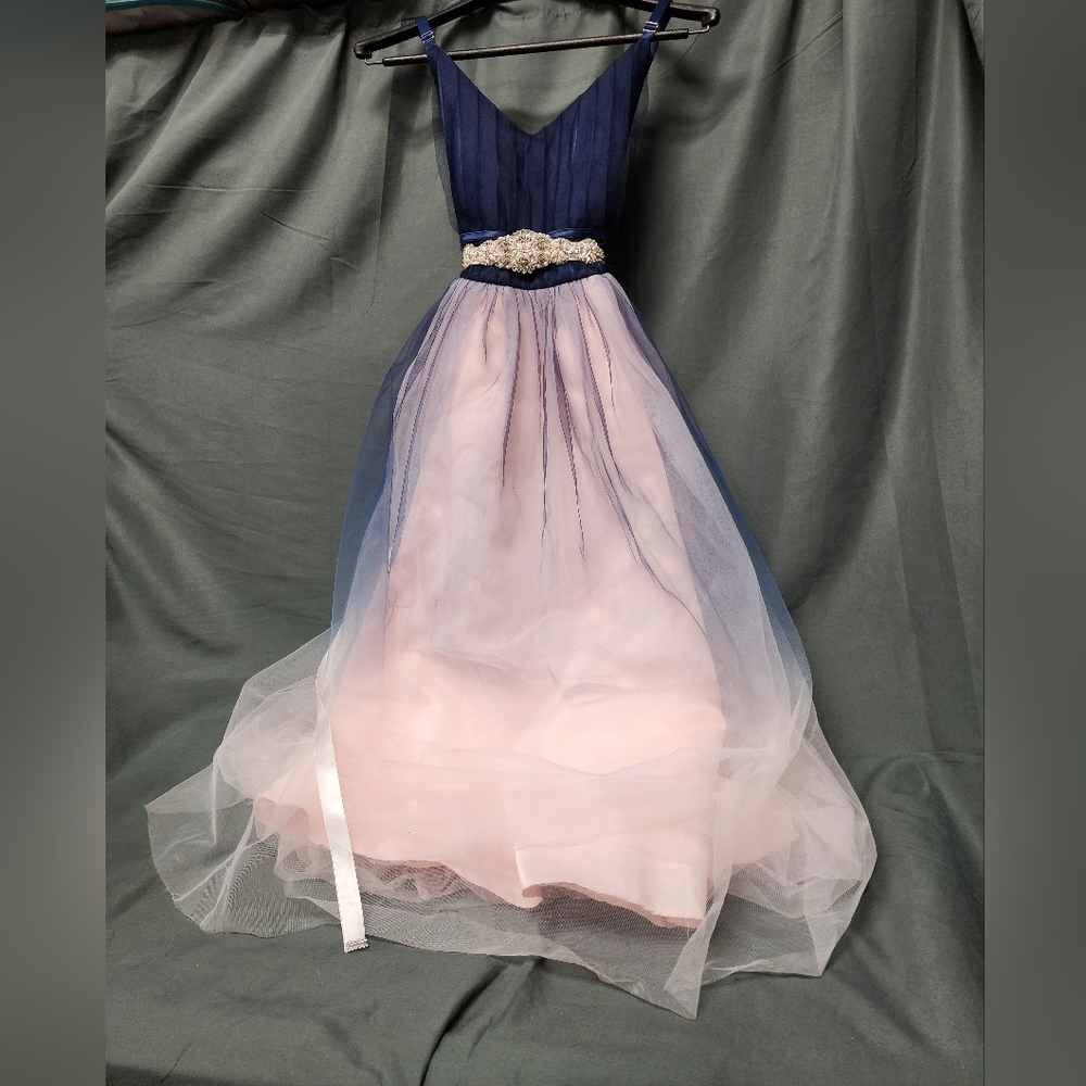 Beautiful girls Navy and Pink formal pageant dress, Size 14/16, accented by belt